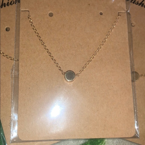 Simple Dot pendant Necklace - Picture 2 of 4
